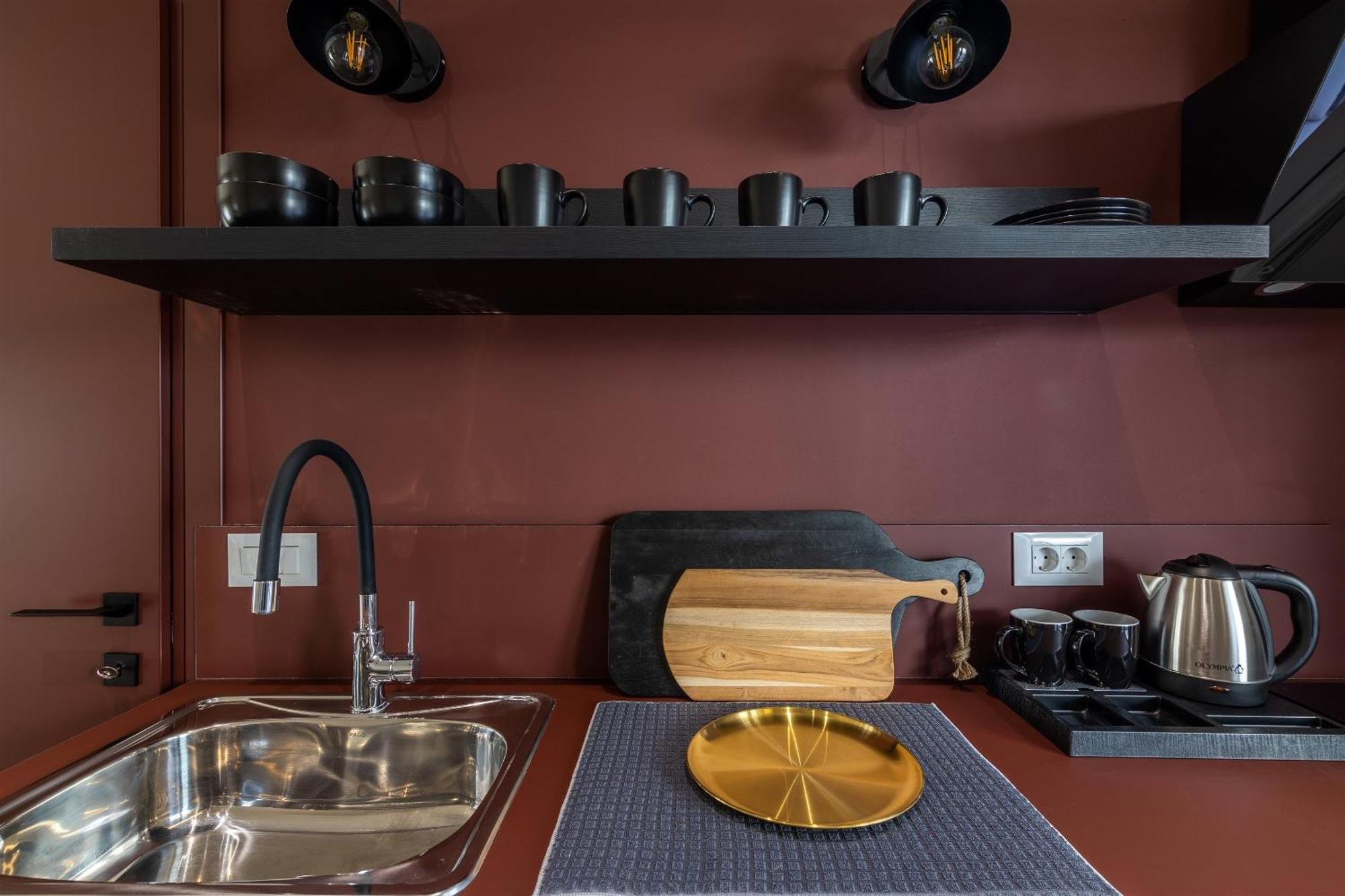 Andrews Luxury Suites Near The Airport كاندية المظهر الخارجي الصورة