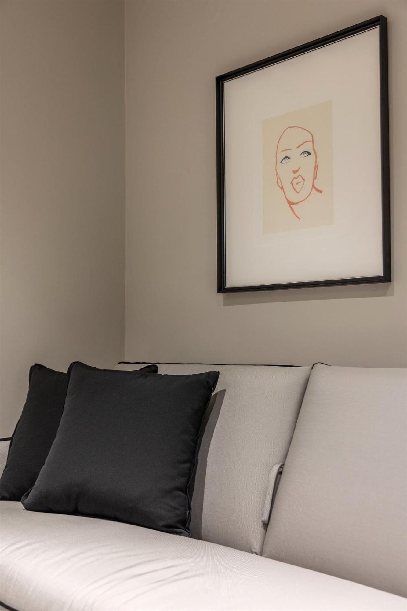 Andrews Luxury Suites Near The Airport كاندية المظهر الخارجي الصورة