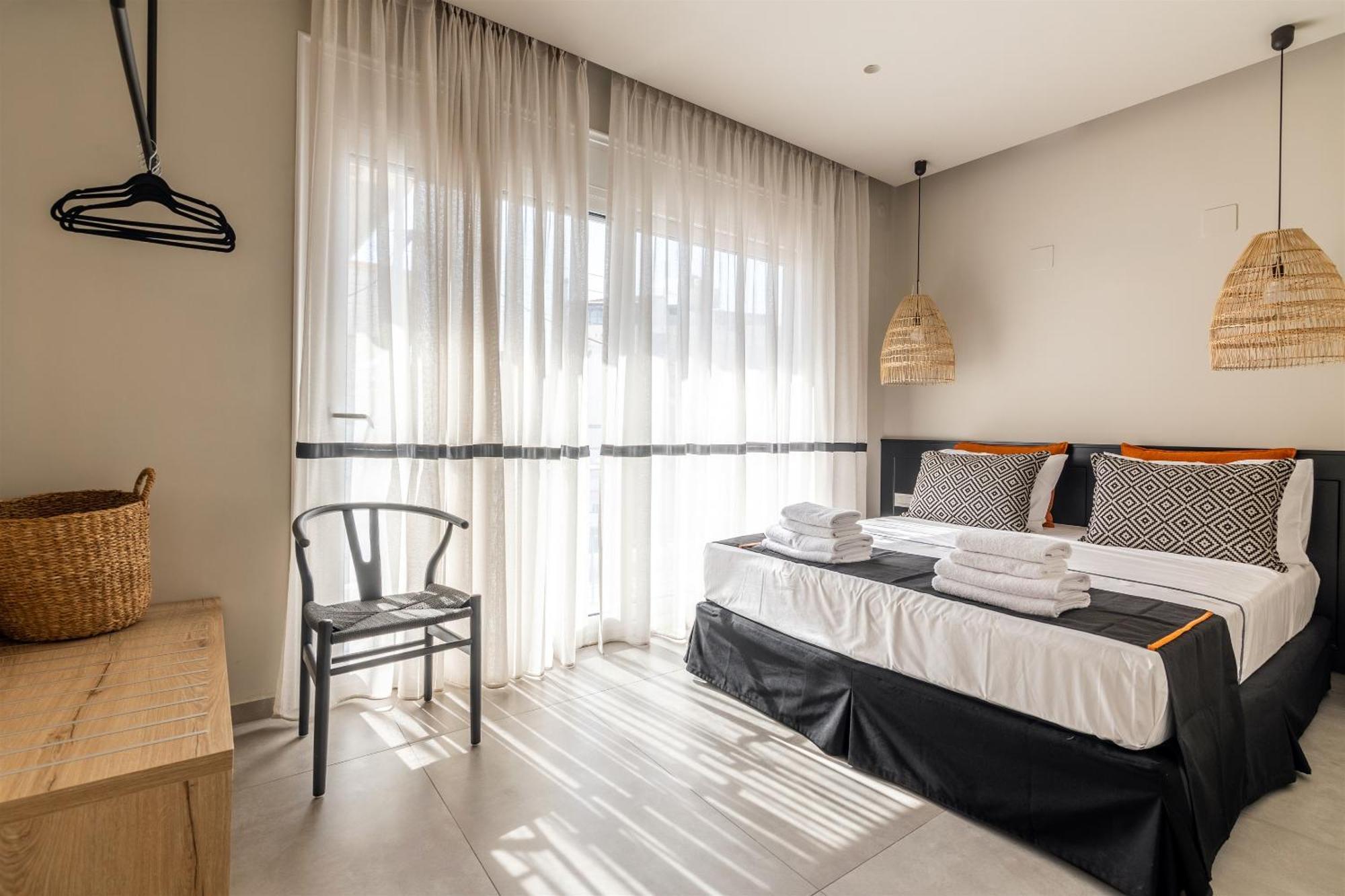 Andrews Luxury Suites Near The Airport كاندية المظهر الخارجي الصورة